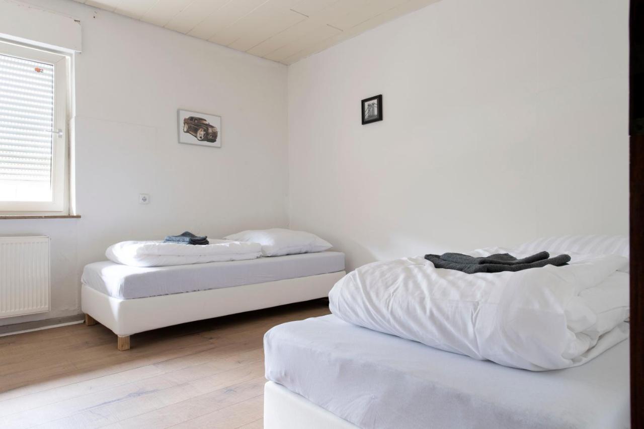 Workers Home- Central - 8 Single Box Spring Beds - Near Enschede غروناو المظهر الخارجي الصورة