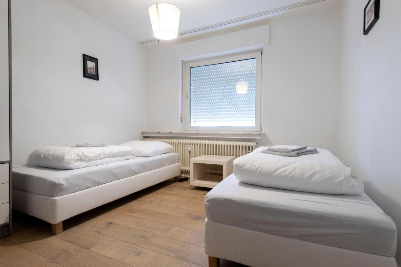 Workers Home- Central - 8 Single Box Spring Beds - Near Enschede غروناو المظهر الخارجي الصورة
