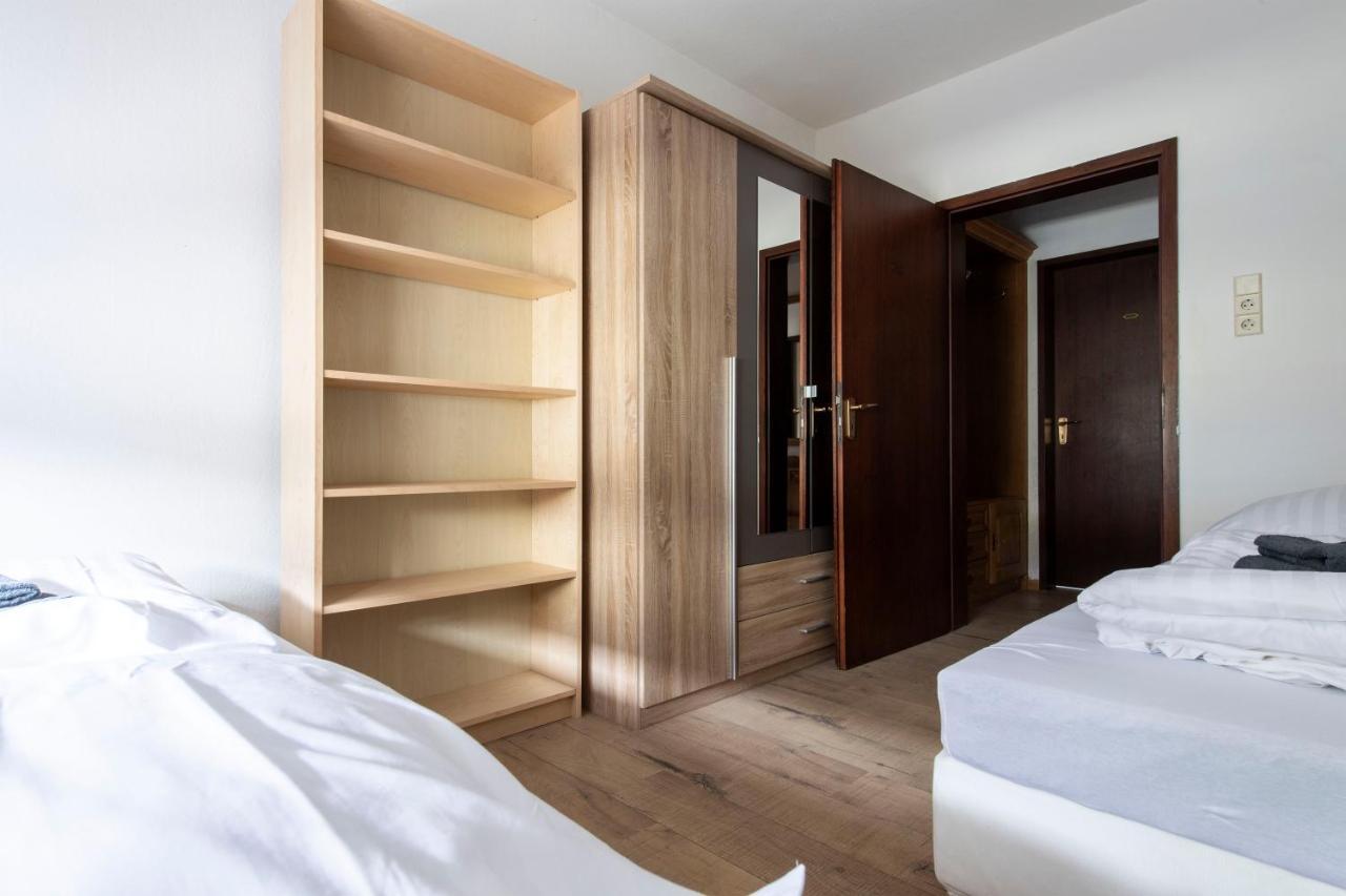 Workers Home- Central - 8 Single Box Spring Beds - Near Enschede غروناو المظهر الخارجي الصورة